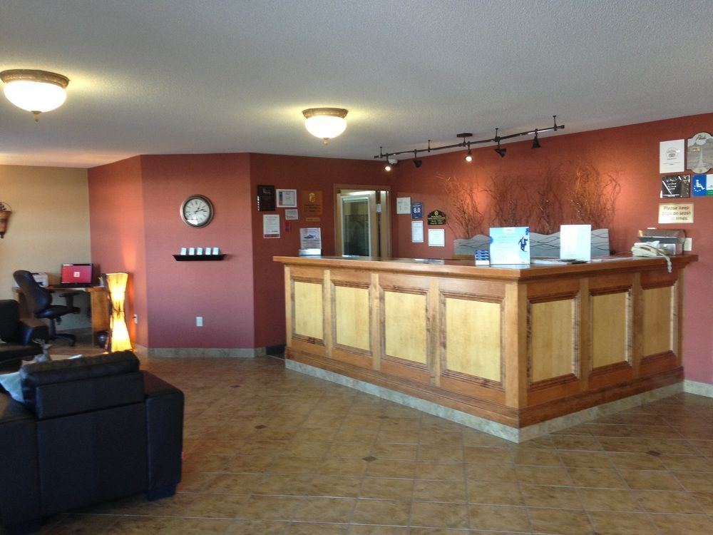Quality Inn & Suites Cornwall Екстер'єр фото
