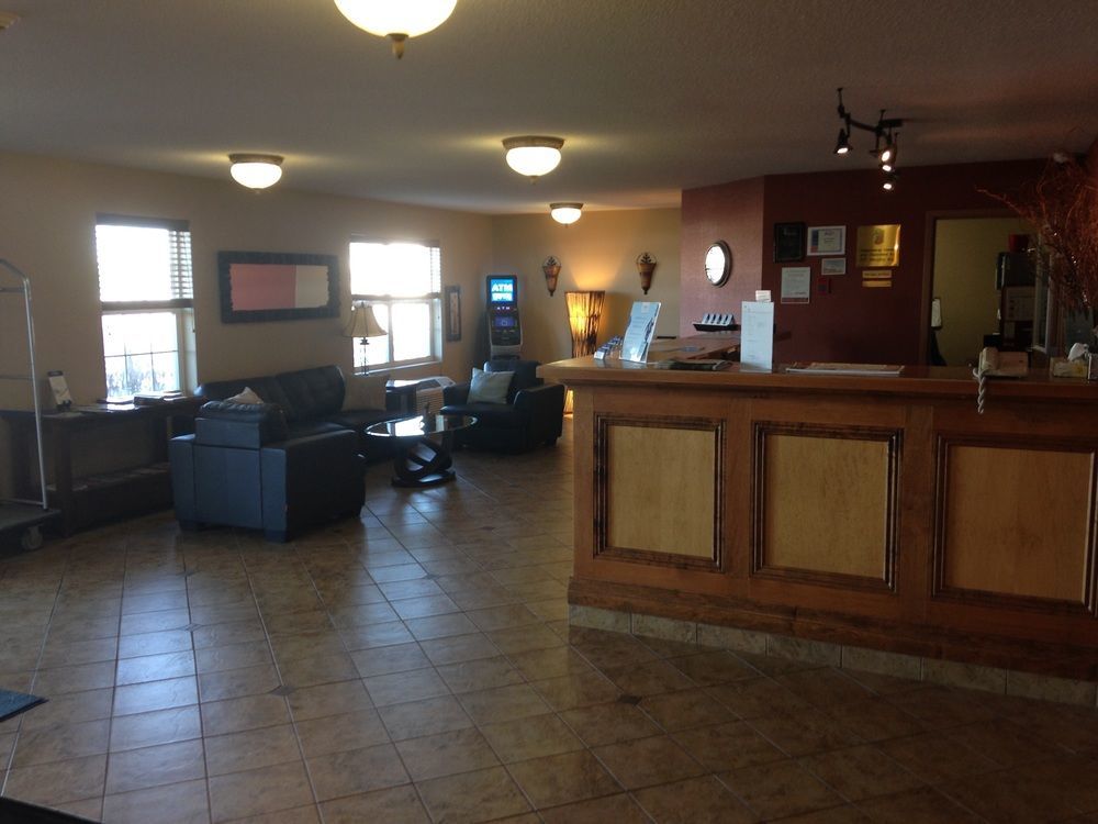 Quality Inn & Suites Cornwall Екстер'єр фото